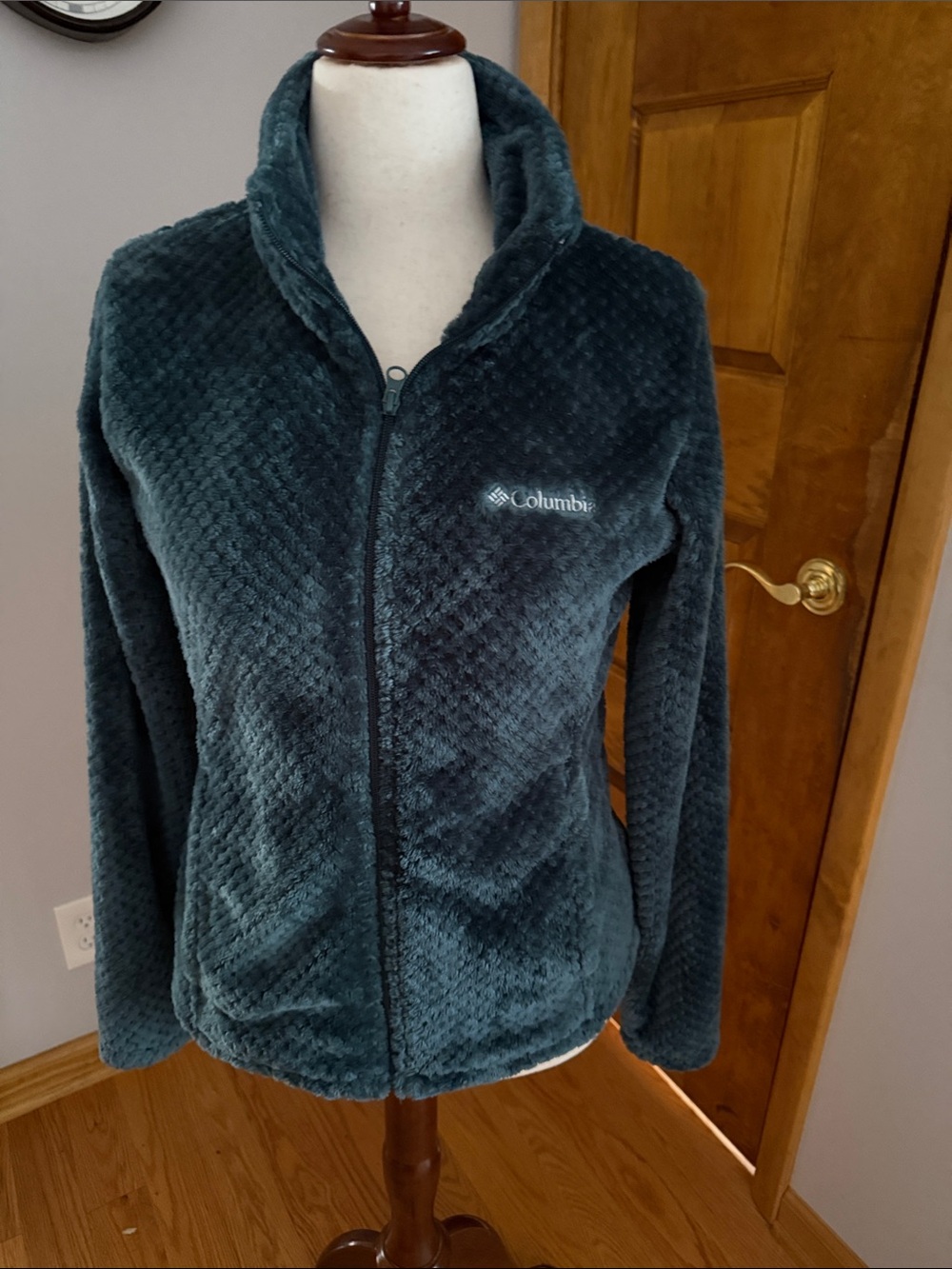 Columbia Women's Plush Full-Zip Jacket in Teal